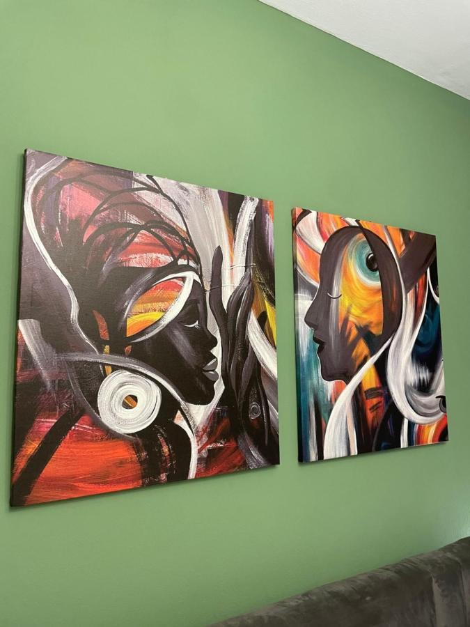Middle Center Gallery 1 Skanderbeg Square 地拉那 外观 照片